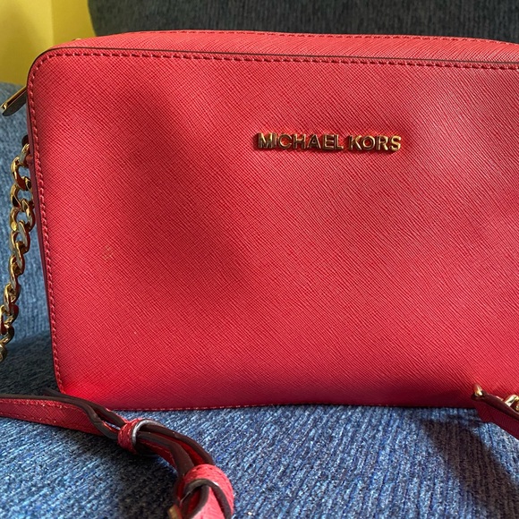 Michael Kors 🪸 Vibrant Coral 🪸 Crossbody Bag 💖 - Picture 3 of 10